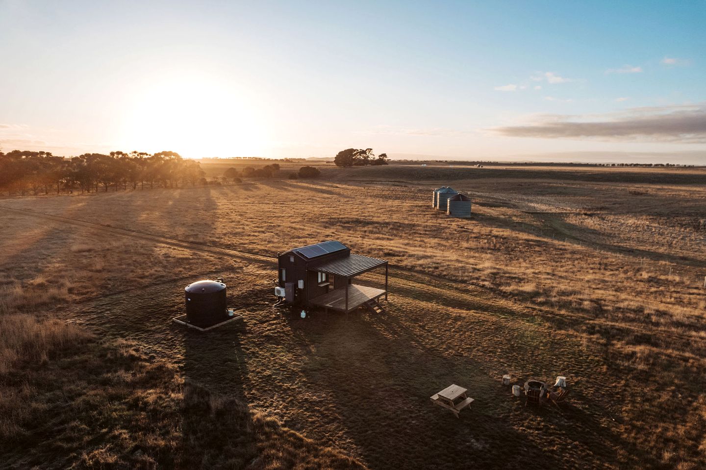 Isolated Tiny Retreat with Beautiful Sunsets in Victoria