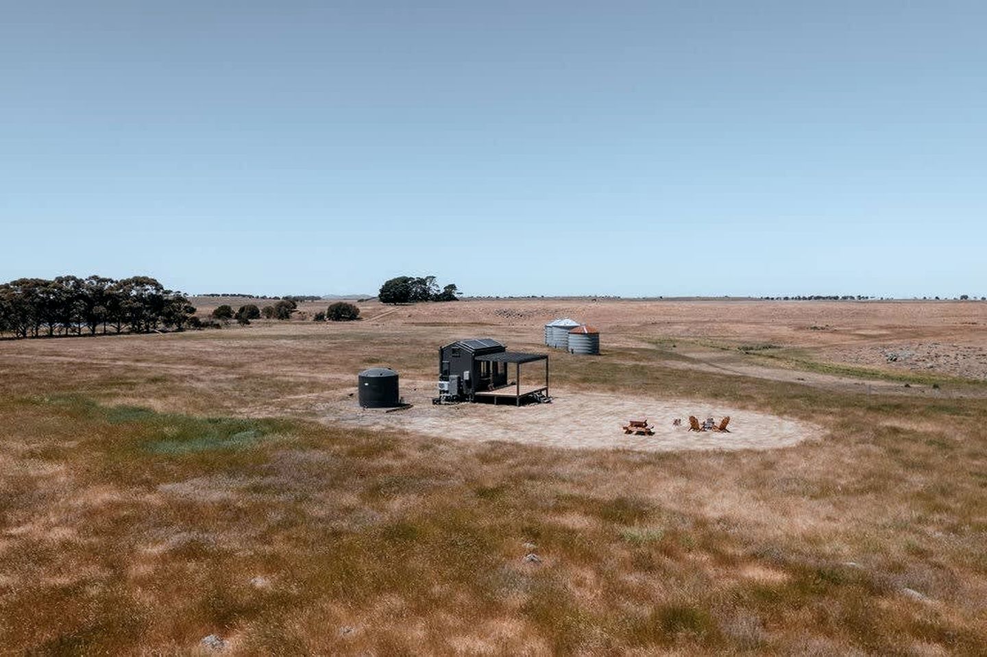 Isolated Tiny Retreat with Beautiful Sunsets in Victoria