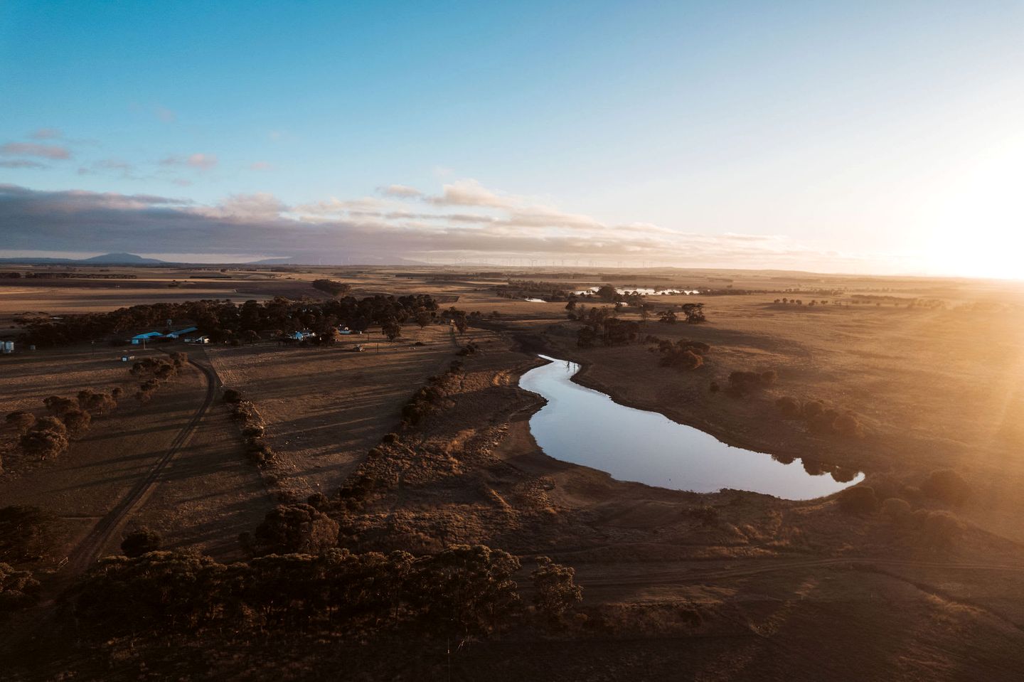 Isolated Tiny Retreat with Beautiful Sunsets in Victoria