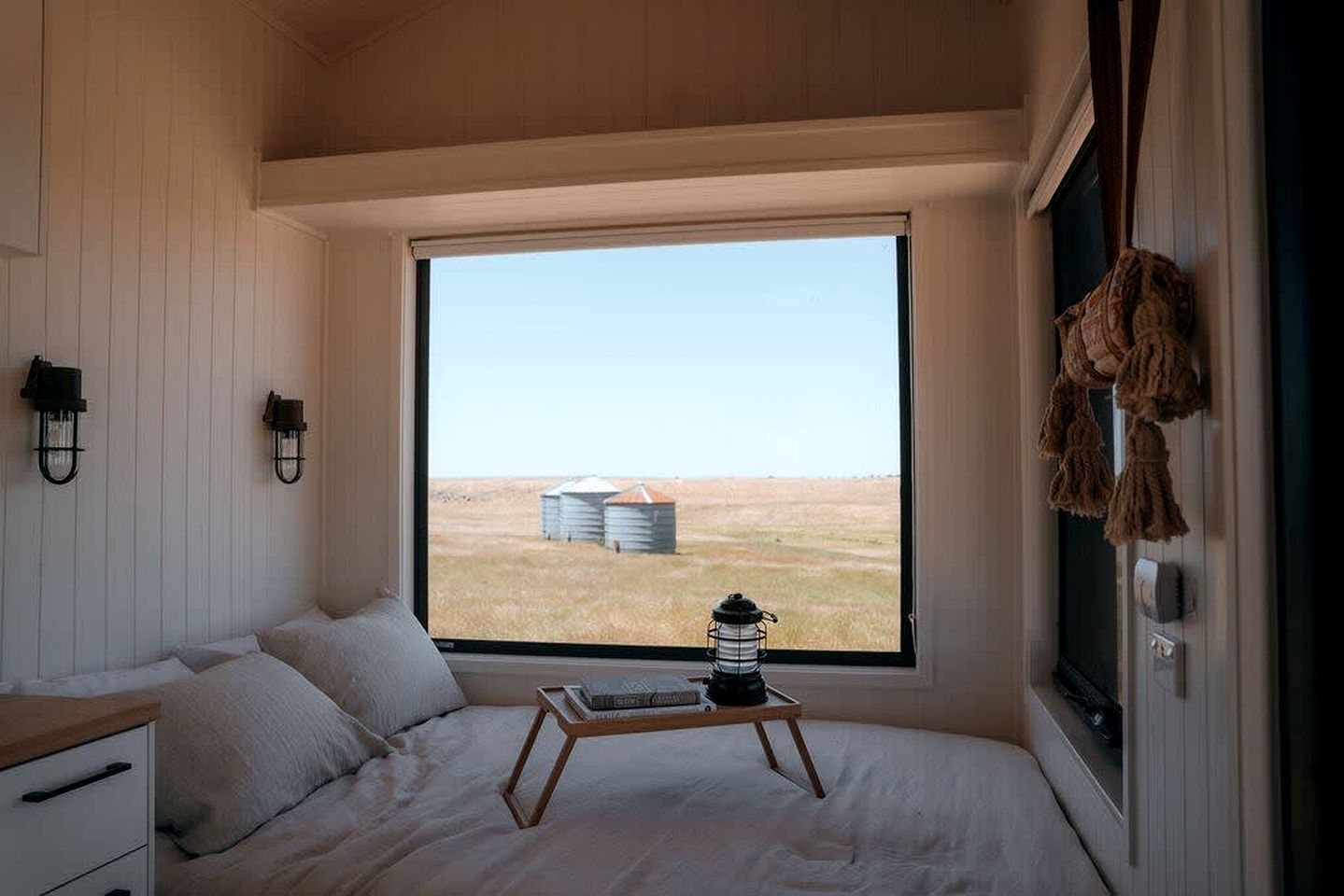 Isolated Tiny Retreat with Beautiful Sunsets in Victoria