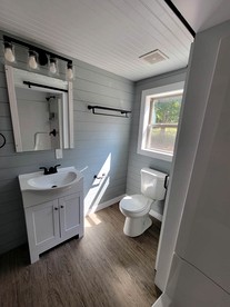 Romantic Glamping Getaway Perfect for Quality Time with Your Partner: Cute Tiny House near Owensville, Missouri - Photo 3
