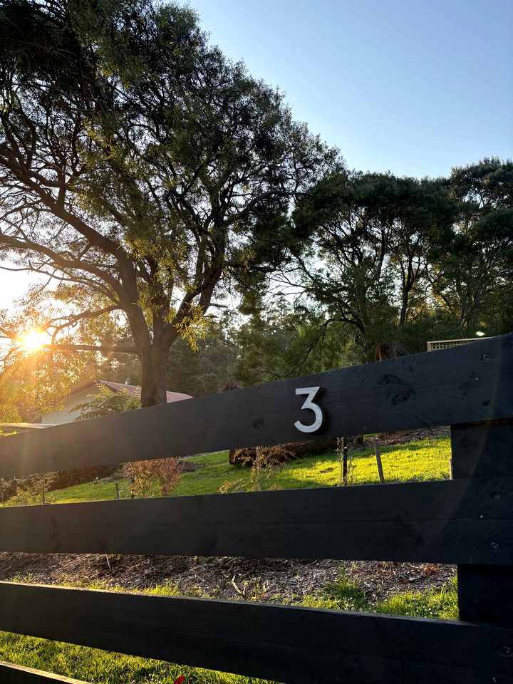 Outstanding Tiny House with Great Sights in Warburton, Victoria