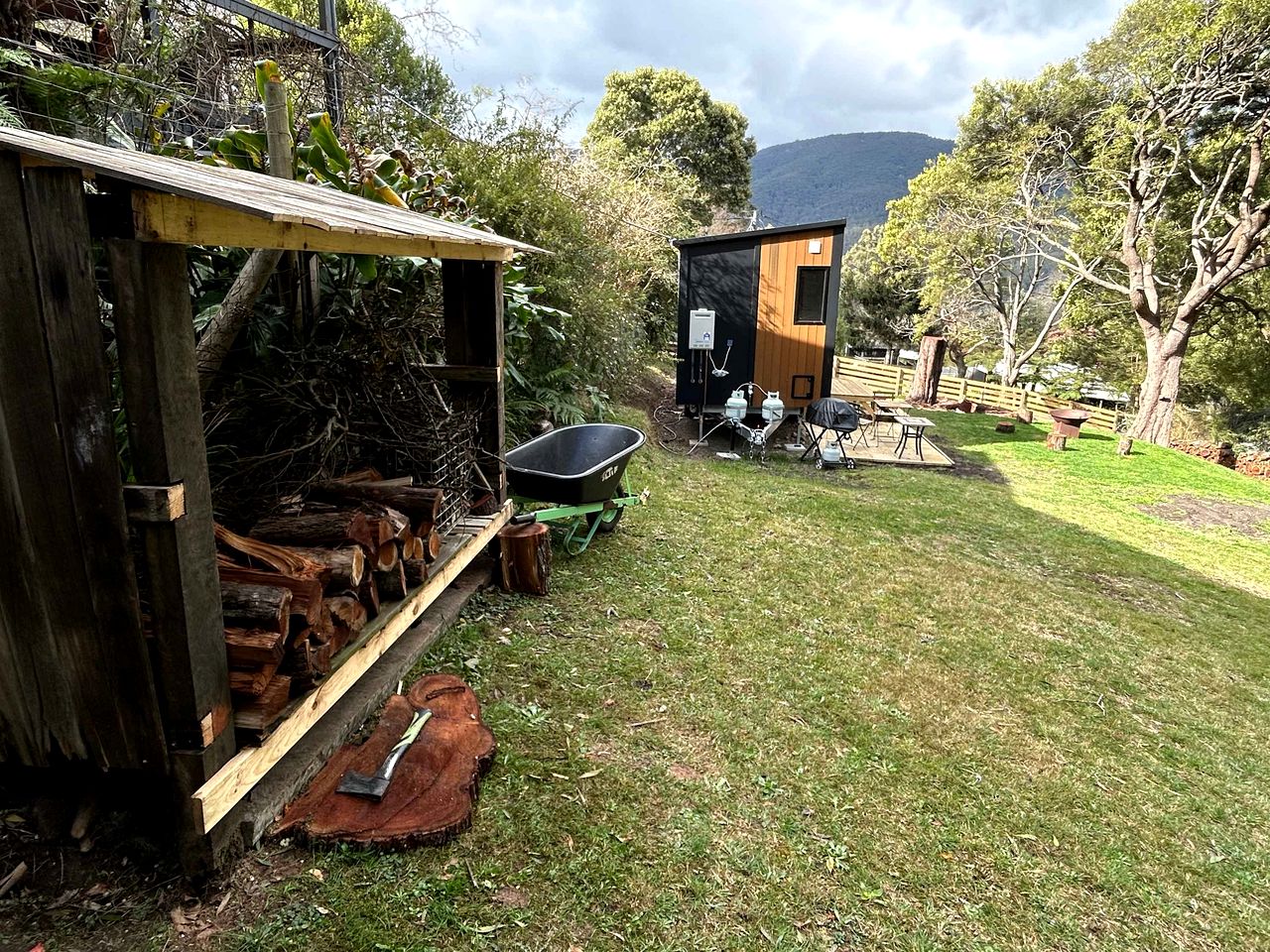 Outstanding Tiny House with Great Sights in Warburton, Victoria