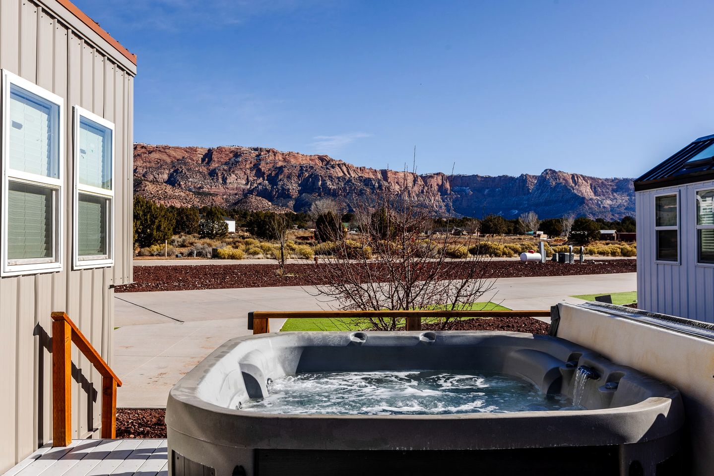 Tiny Home Paradise: Private Deck & Hot Tub Getaway in Utah's Scenic Beauty