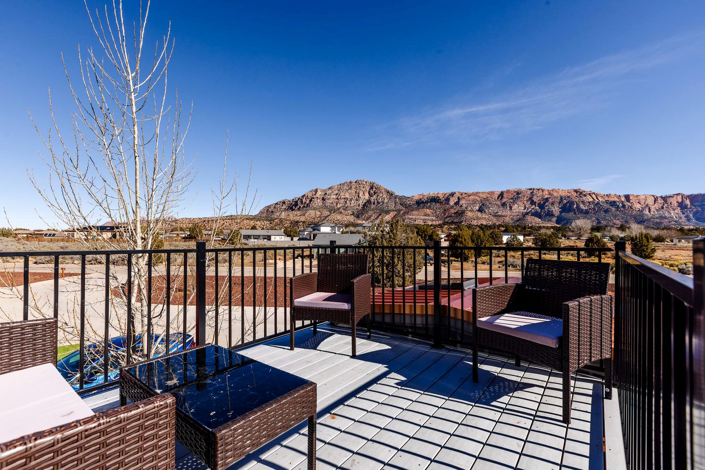 Tiny Home Paradise: Private Deck & Hot Tub Getaway in Utah's Scenic Beauty