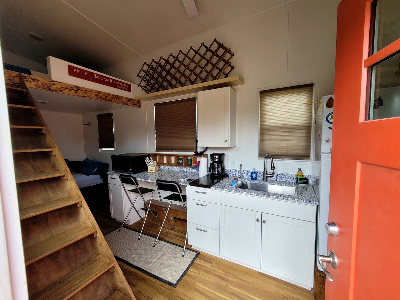 Gorgeous Tiny House with Spectacular Countryside Vistas in Camp Wood, Texas
