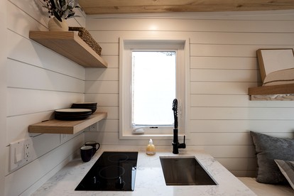Chic Tiny House with Fire Pit Ideal for a Couples Retreat in Texas photo 5