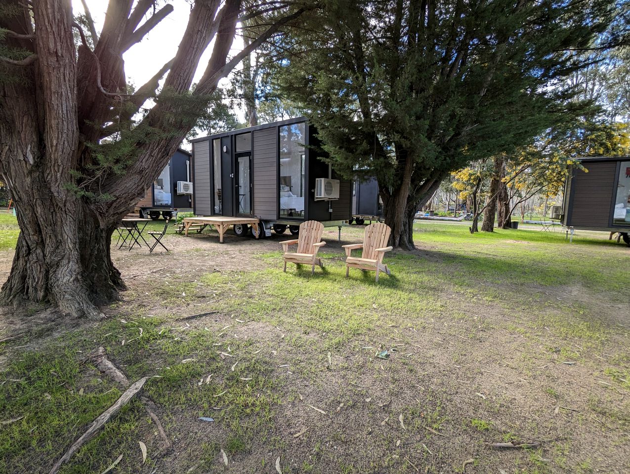 Magical Tiny House with Pool Table and Tennis Court in Victoria, Australia