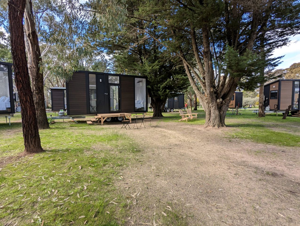 Magical Tiny House with Pool Table and Tennis Court in Victoria, Australia