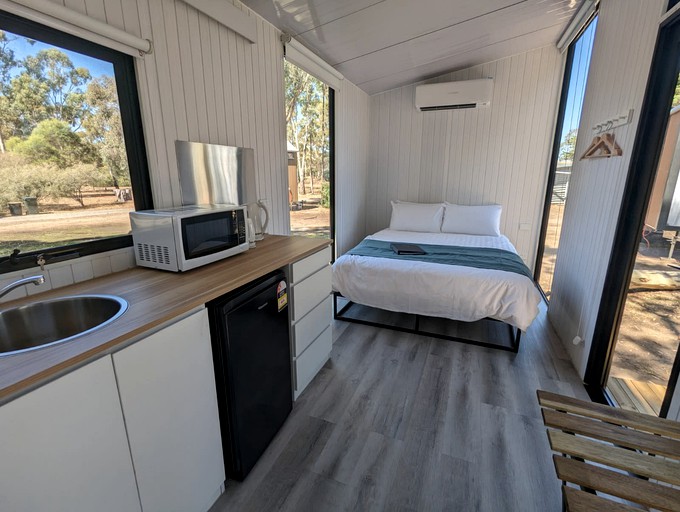 Tiny Houses (Australia, Dadswells Bridge, Victoria)