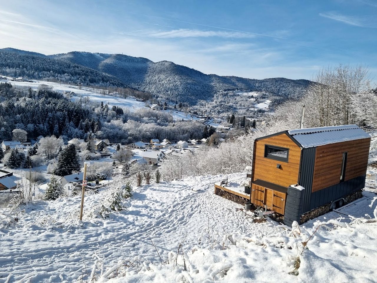 Cozy Tiny House with Incredible Panoramic Mountain Views in Saint Maurice Sur Moselle, France