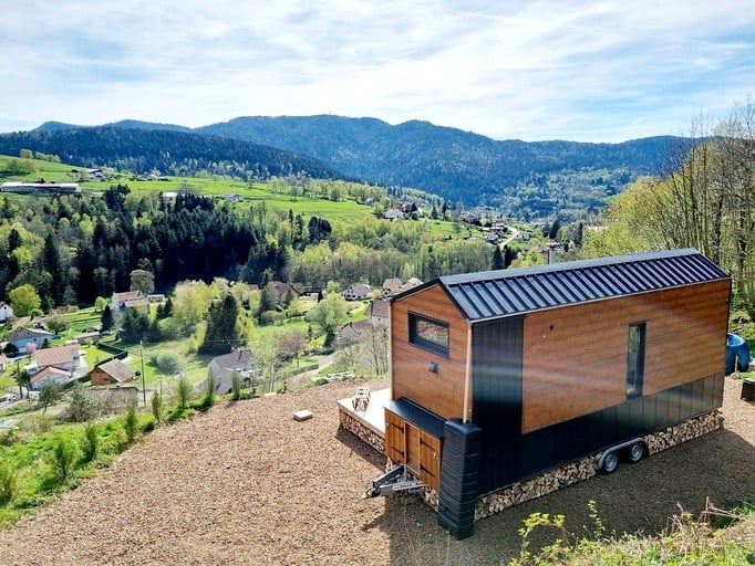 Cozy Tiny House with Incredible Panoramic Mountain Views in Saint Maurice Sur Moselle, France