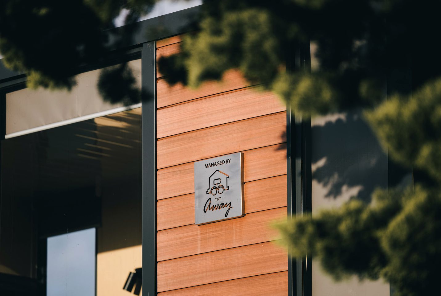 Luxury Tiny House Rental with Big Views for Victoria Glamping