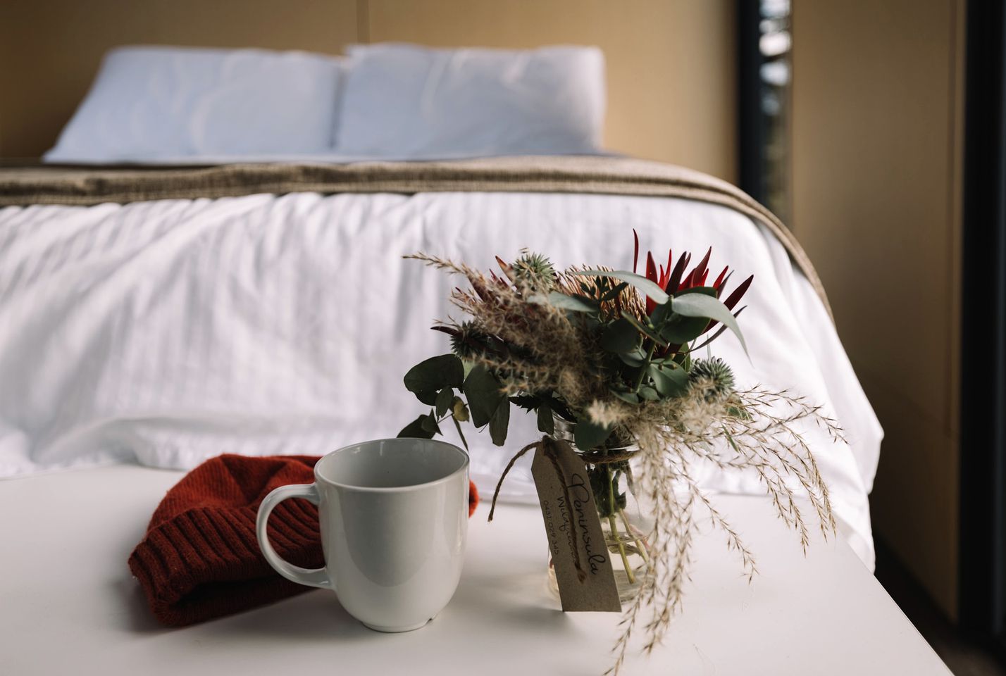 Luxury Tiny House Rental with Big Views for Victoria Glamping