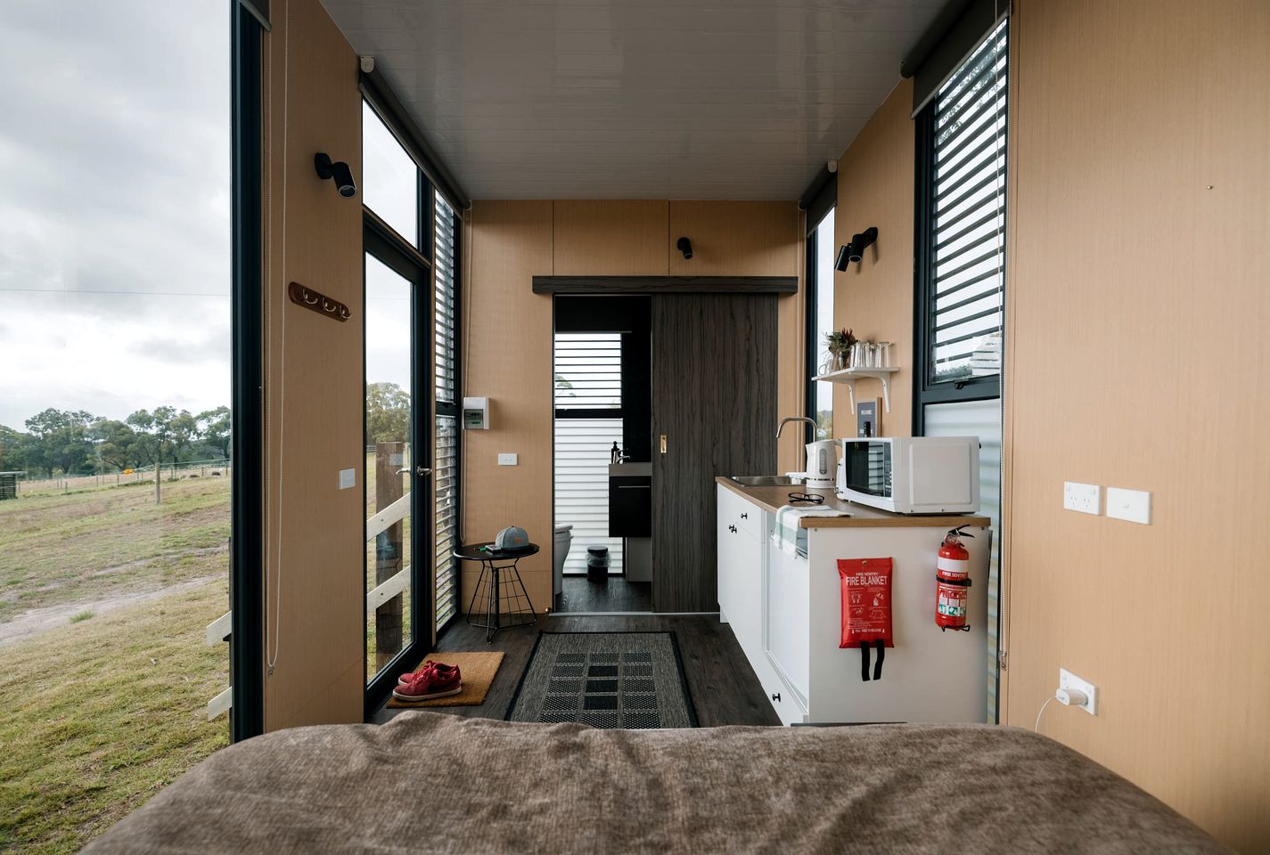 Luxury Tiny House Rental with Big Views for Victoria Glamping