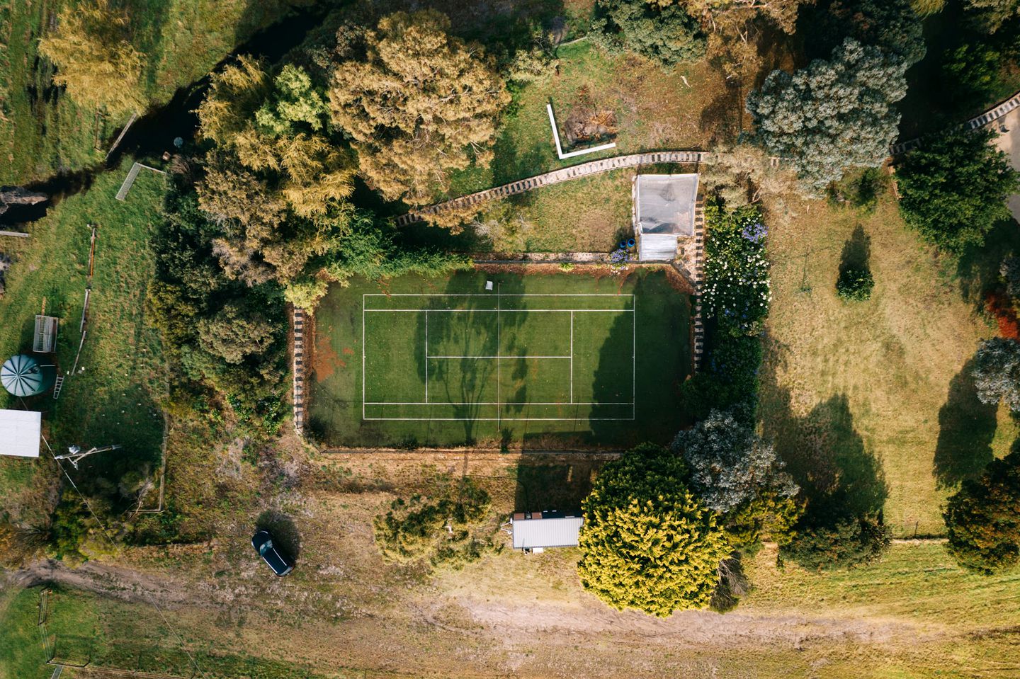 Luxury Tiny House Rental with Big Views for Victoria Glamping