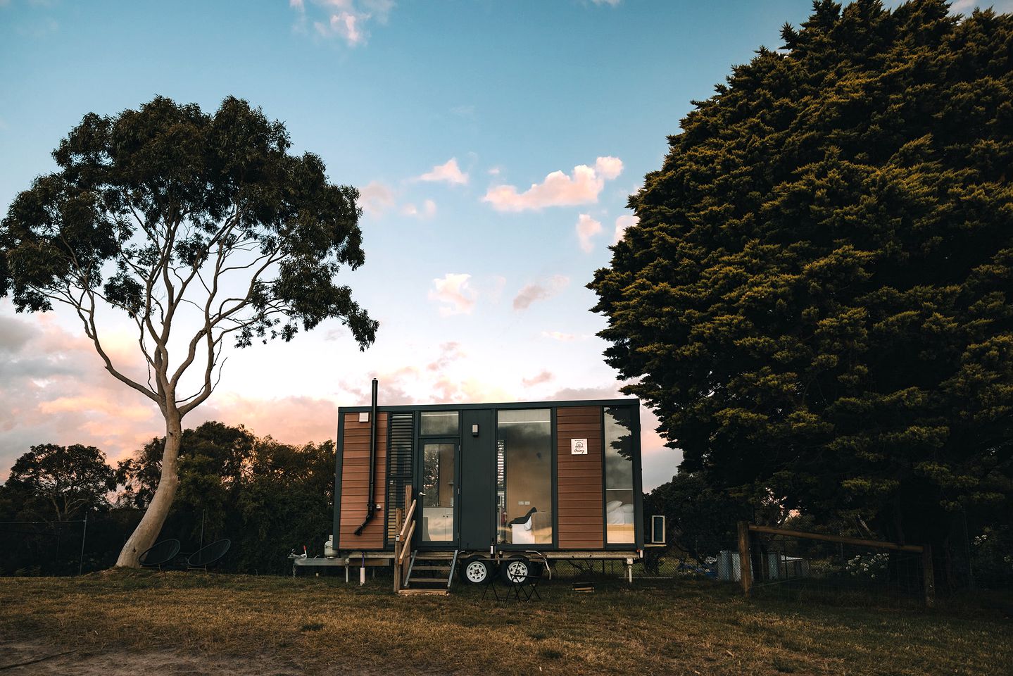 Cozy Tiny House Accommodation for Glamping in Victoria