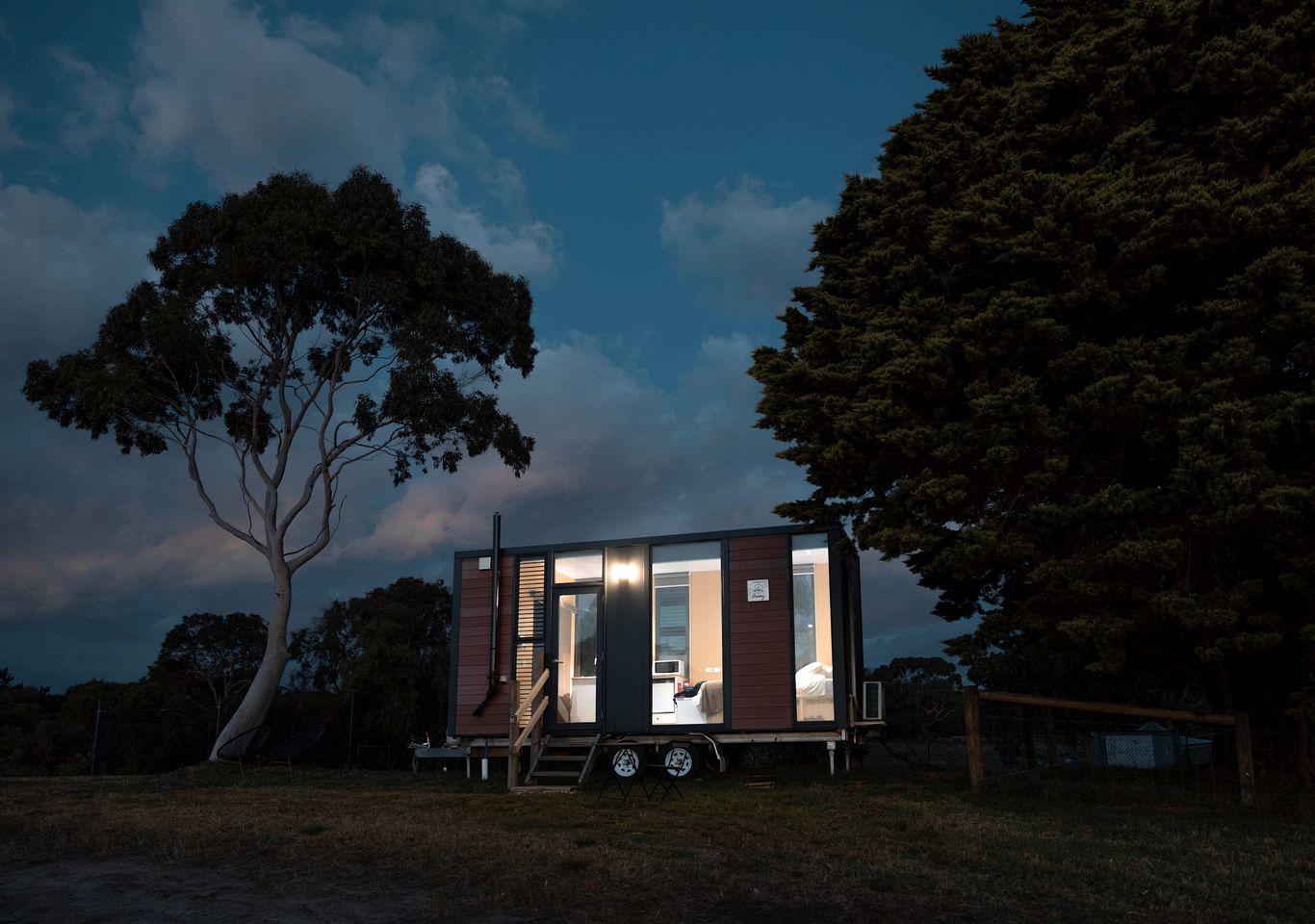 Cozy Tiny House Accommodation for Glamping in Victoria