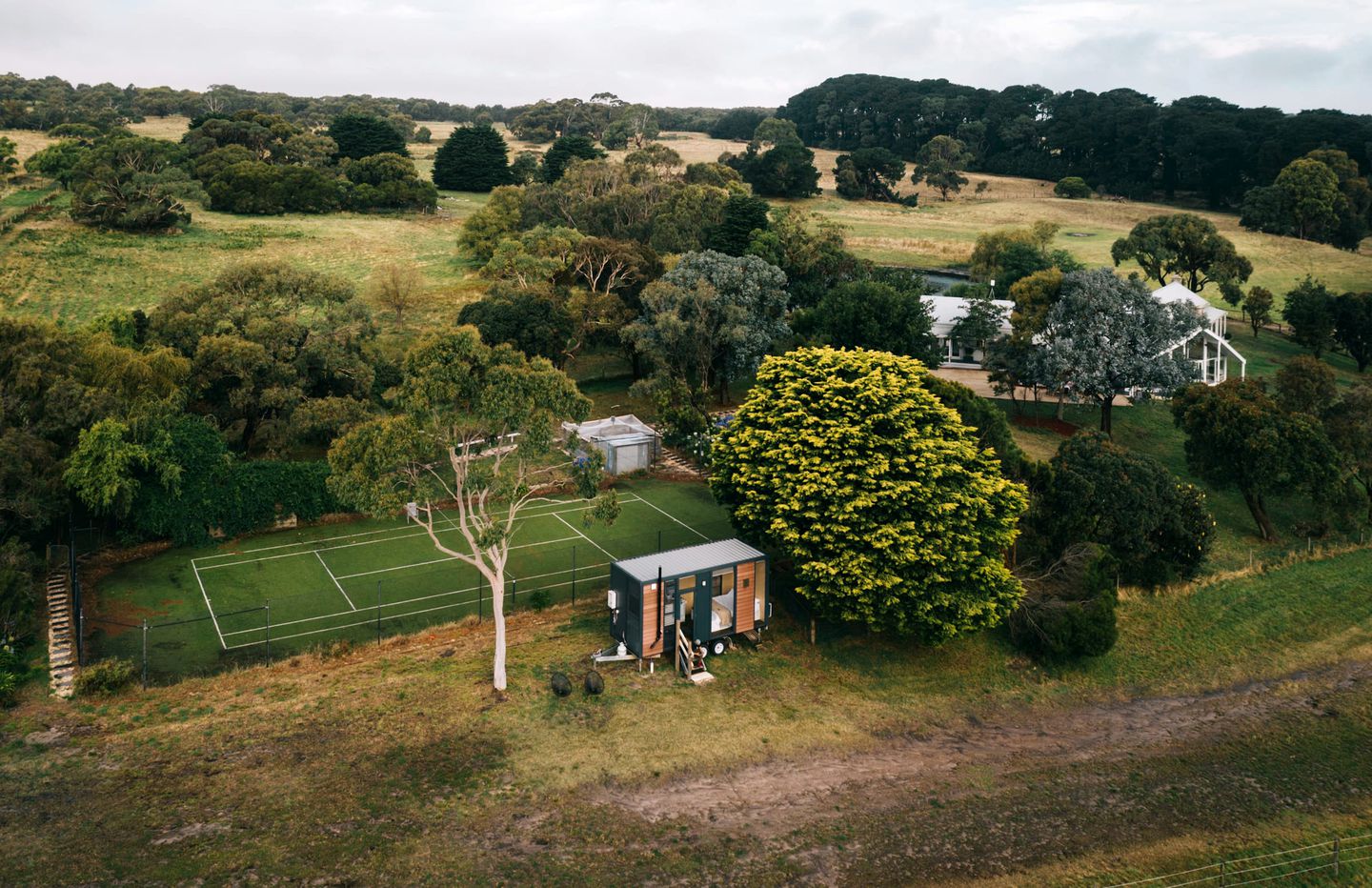 Cozy Tiny House Accommodation for Glamping in Victoria