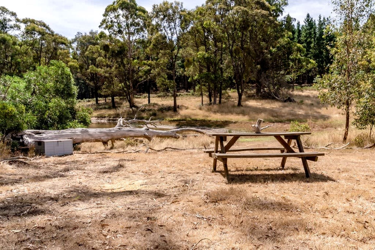 Tiny House Farm Stay for a Glamping Holiday in Bunding, Victoria