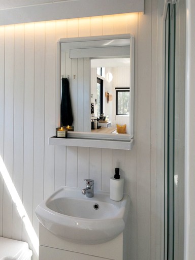 Tiny Houses (Australia, Cherwell, Queensland)