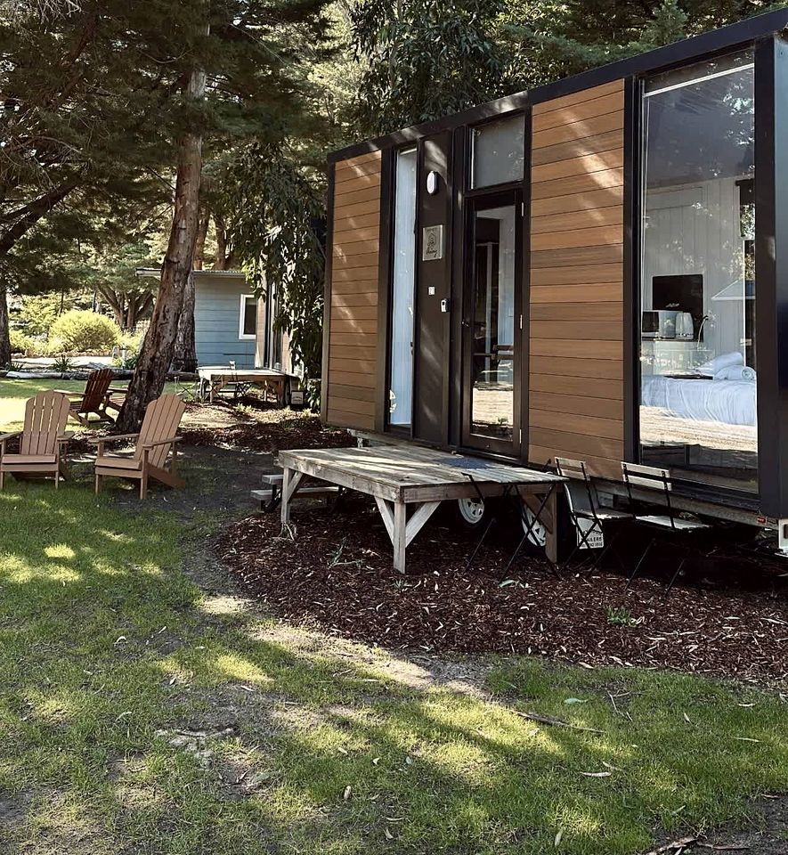 Tiny Houses (Australia, Dadswells Bridge, Victoria)