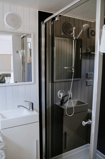 Tiny Houses (Australia, Dadswells Bridge, Victoria)