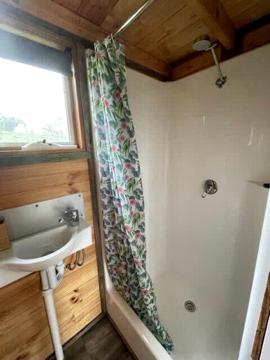 Tiny Houses (Australia, Axedale, Victoria)