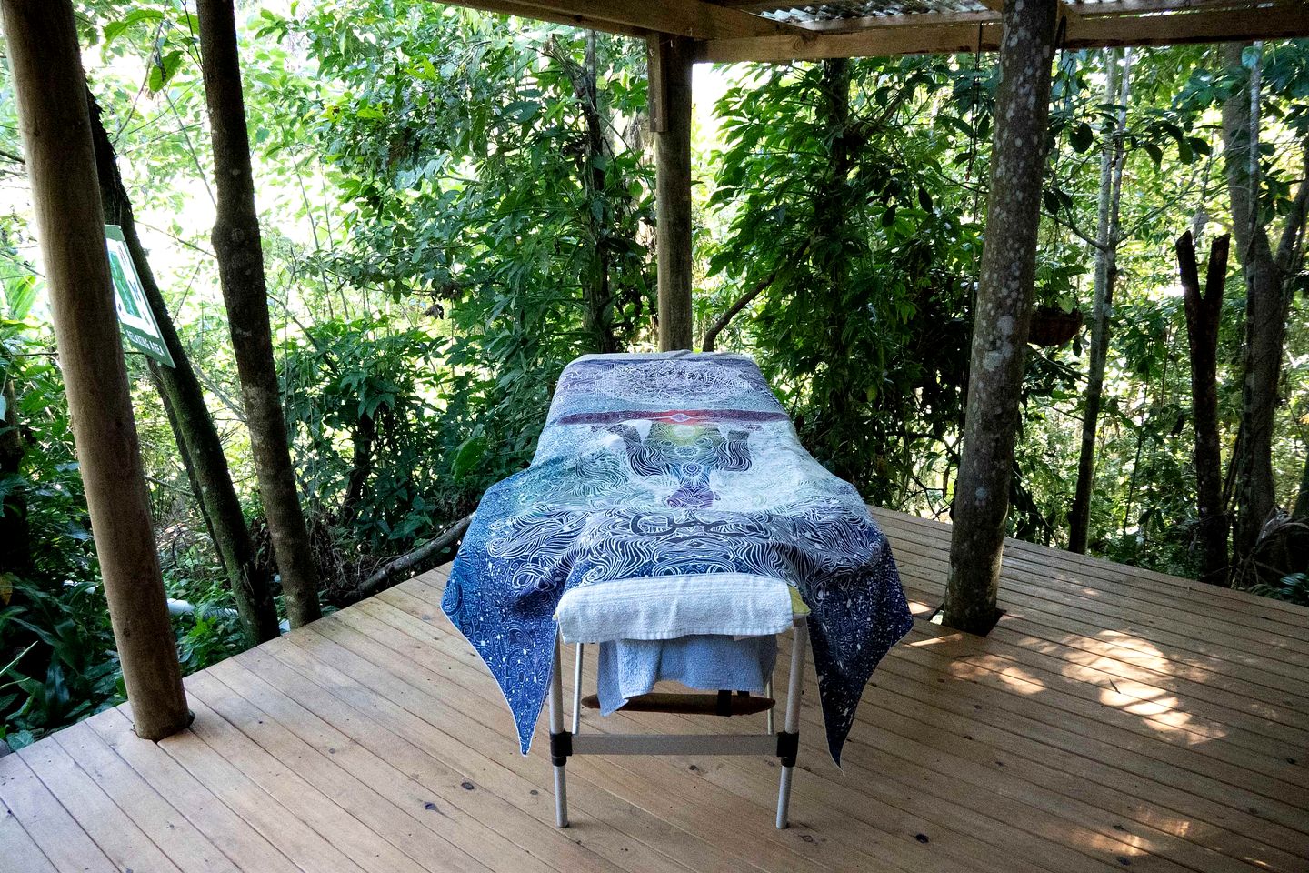 Tiny House with Outstanding Landscape Views in Mena Creek, Queensland