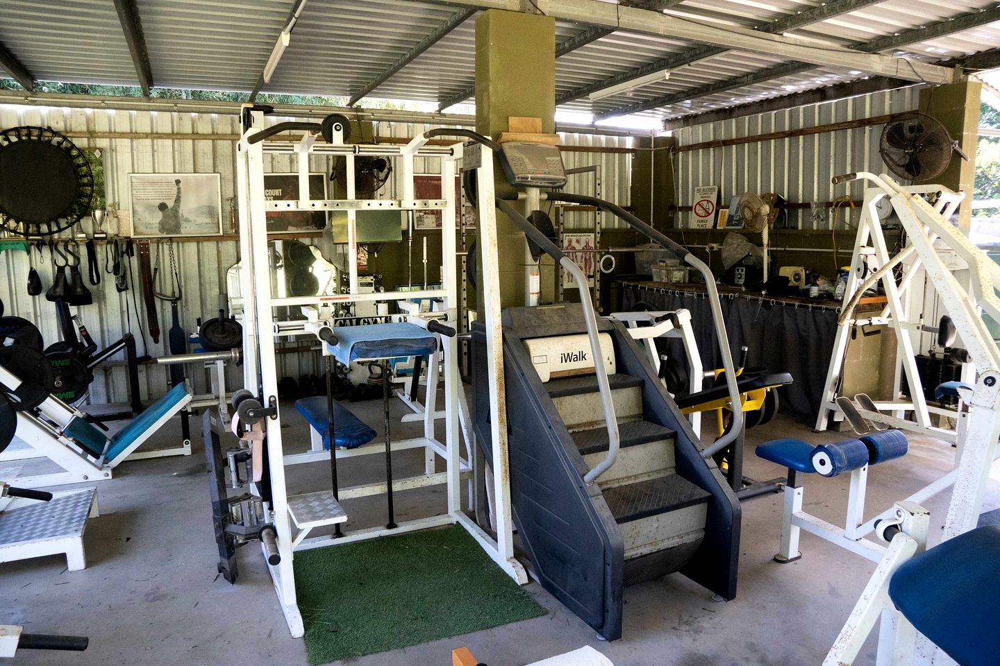 Tiny House with Outstanding Landscape Views in Mena Creek, Queensland