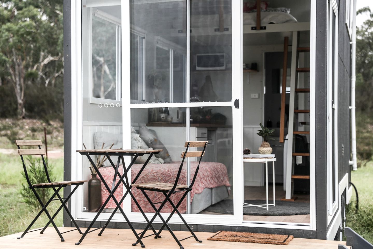 Peaceful Tiny House Rental on a Horse Farm for Glamping near Canberra