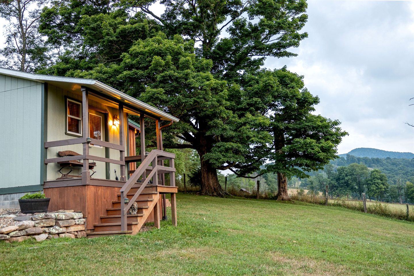 Peaceful Tiny House in the Mountains near Seneca Rocks, West Virginia