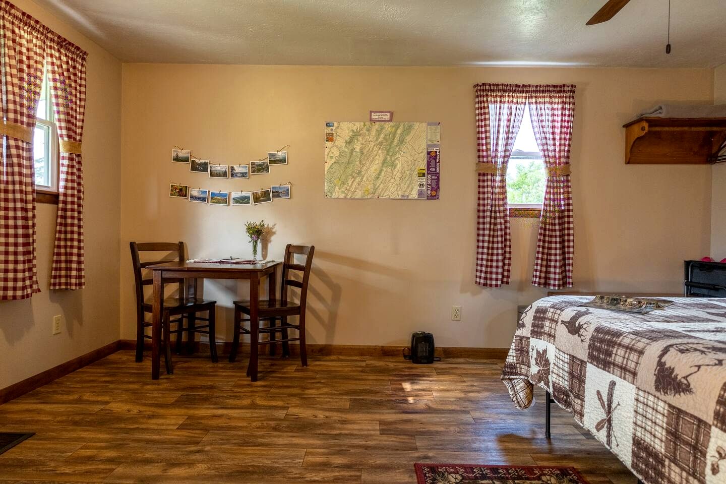 Peaceful Tiny House in the Mountains near Seneca Rocks, West Virginia