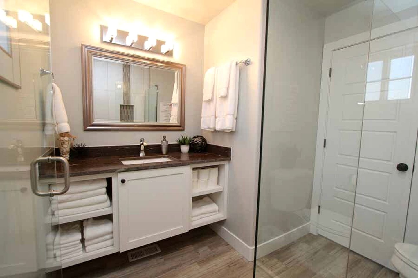 Stylish Tiny House Rental Great for Off-Roading in Southern Utah