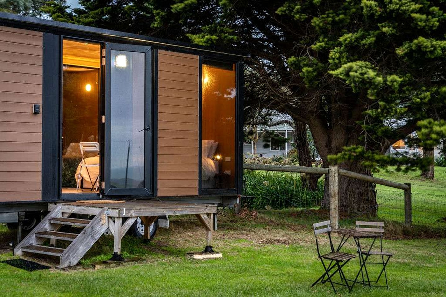 Luxury Tiny House Rental with Big Views for Victoria Glamping