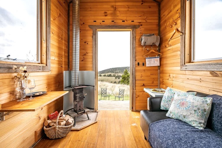 Vacation Rentals (Australia, Monegeetta, Victoria)