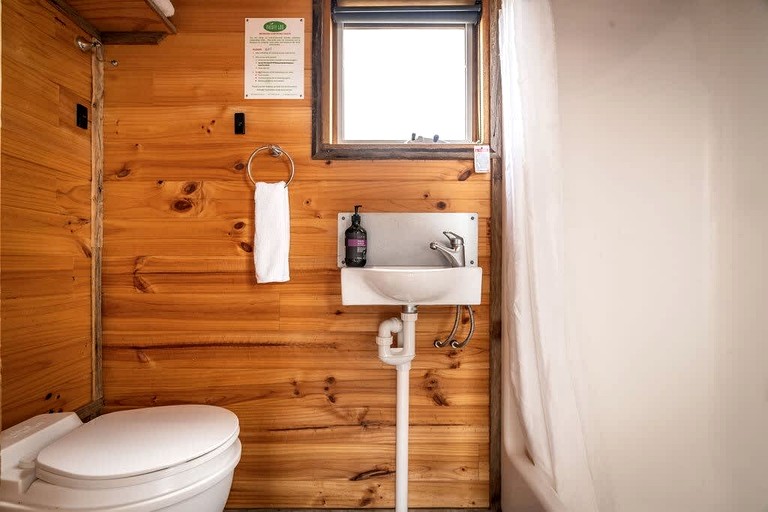 Vacation Rentals (Australia, Monegeetta, Victoria)