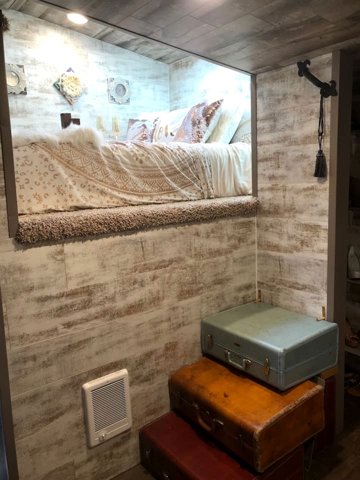 Beautiful Tiny House with Wrap-Around Deck and Skylight for a Romantic Escape in Irwin, Idaho
