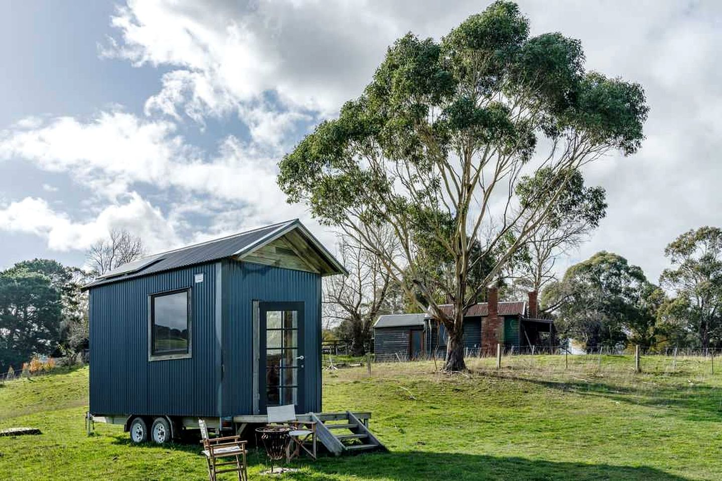 Off-Grid Tiny House for Weekend Getaways near Melbourne