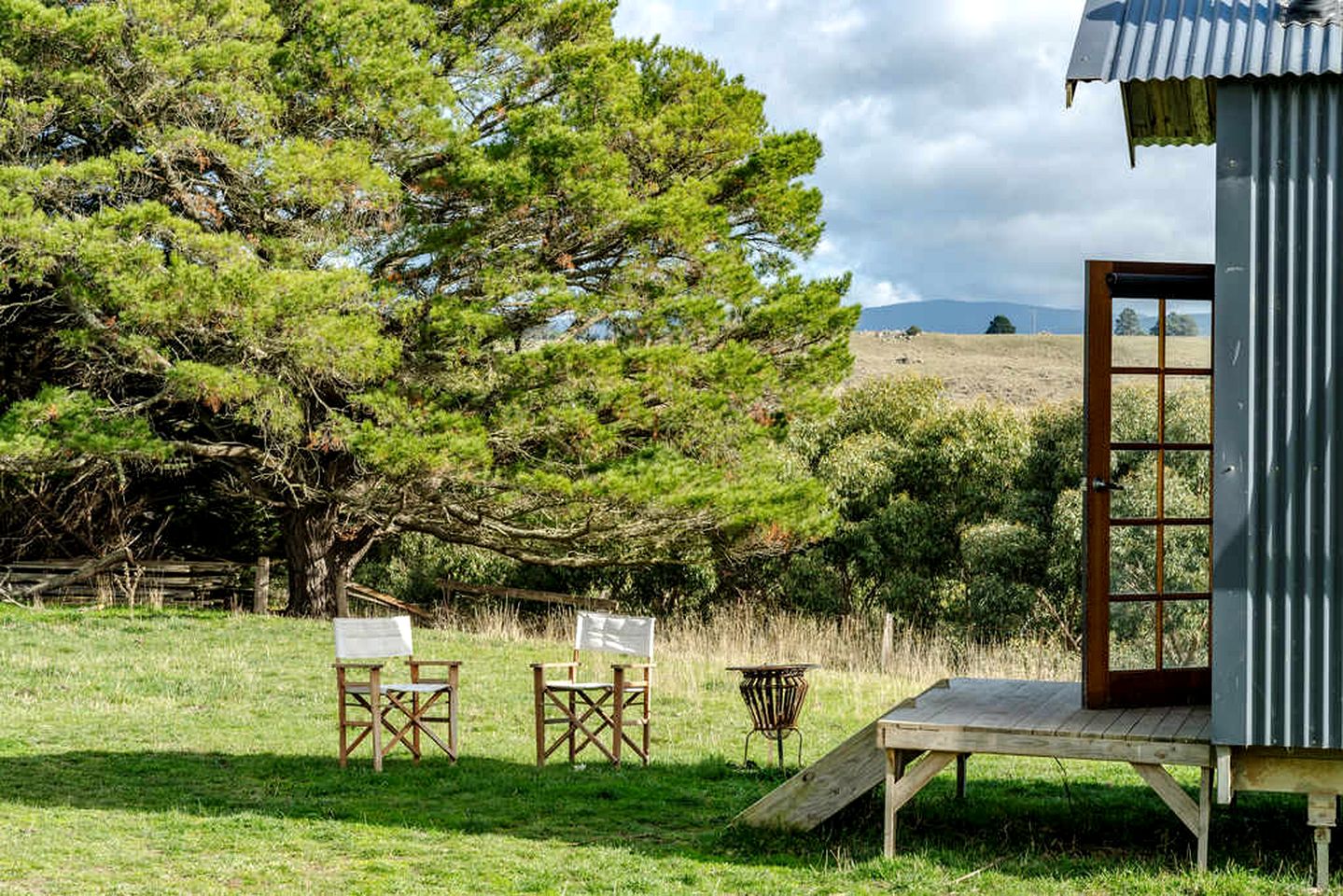 Off-Grid Tiny House for Weekend Getaways near Melbourne