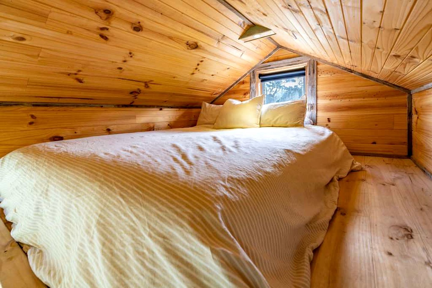 Off-Grid Tiny House for Weekend Getaways near Melbourne