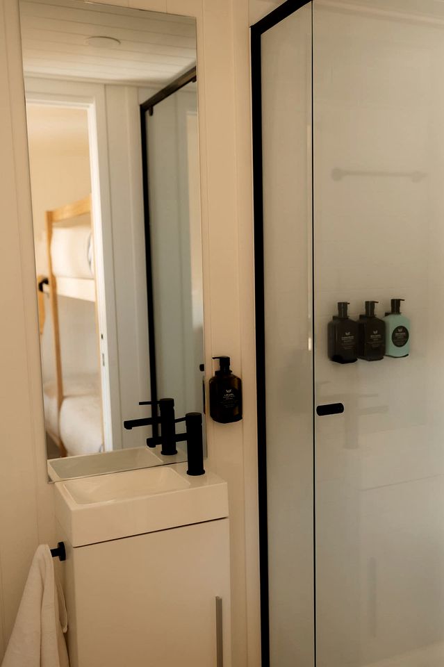 Secluded Tiny Home with Outdoor Bath near Perth in Toodyay, WA