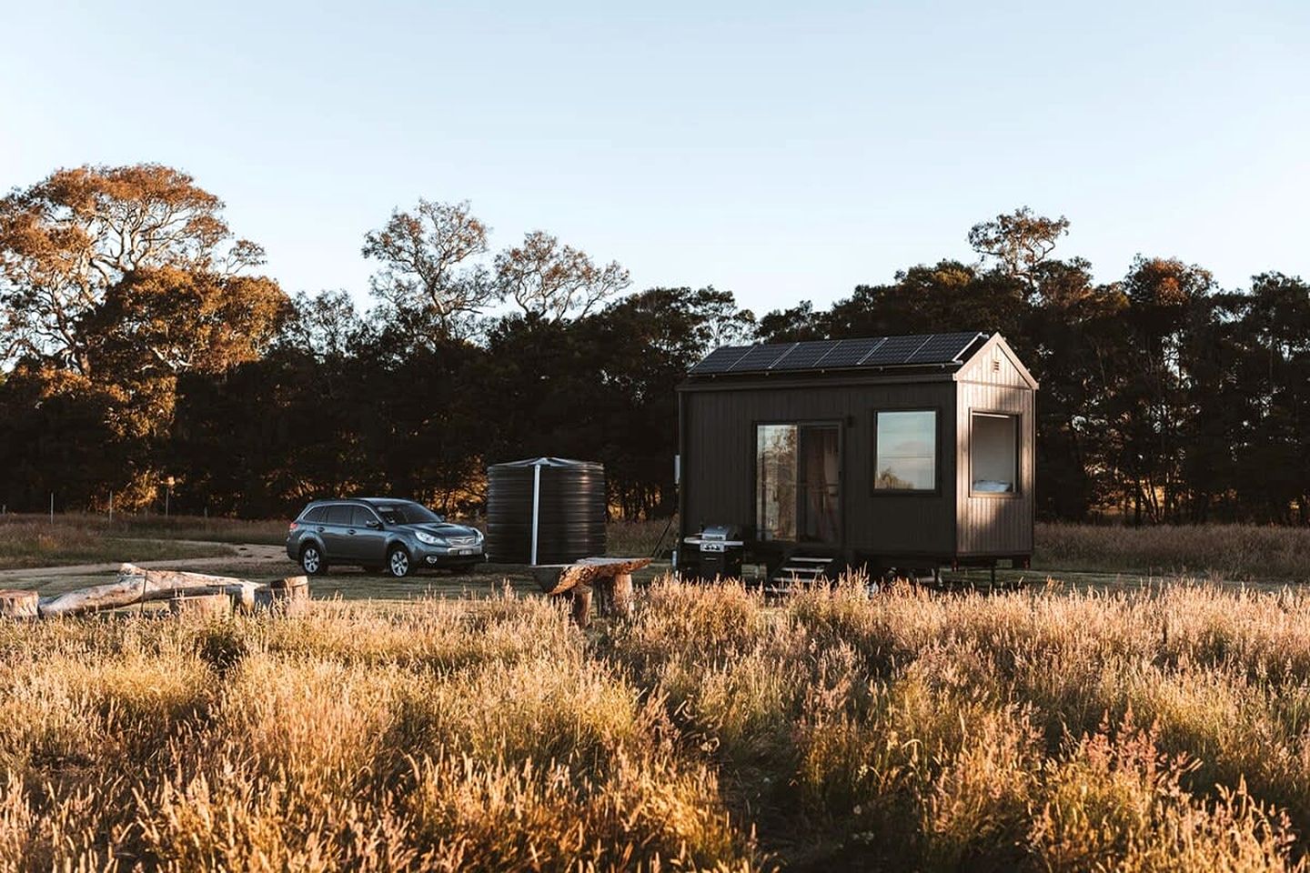 Secluded Tiny House with Mountain Views in Victoria