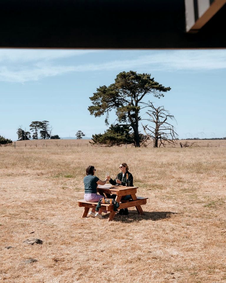 Private Tiny Retreat with Outdoor Bath and Fire Pit in Victoria