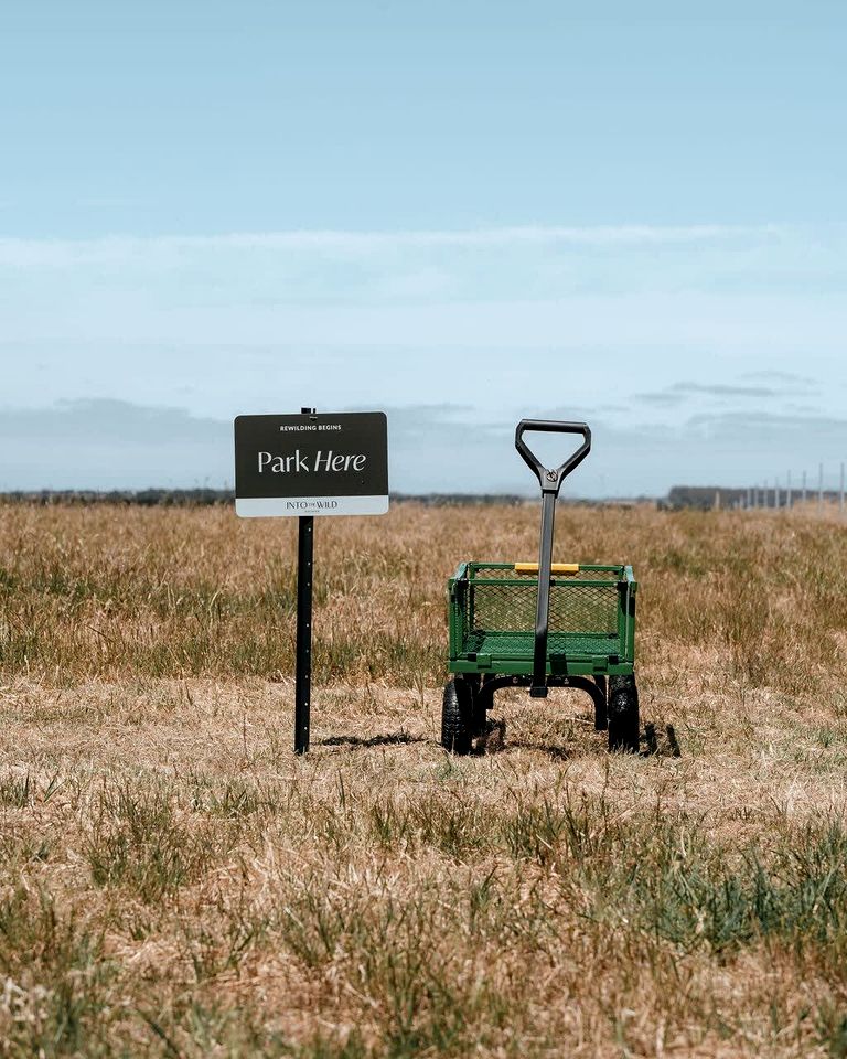 Private Tiny Retreat with Outdoor Bath and Fire Pit in Victoria