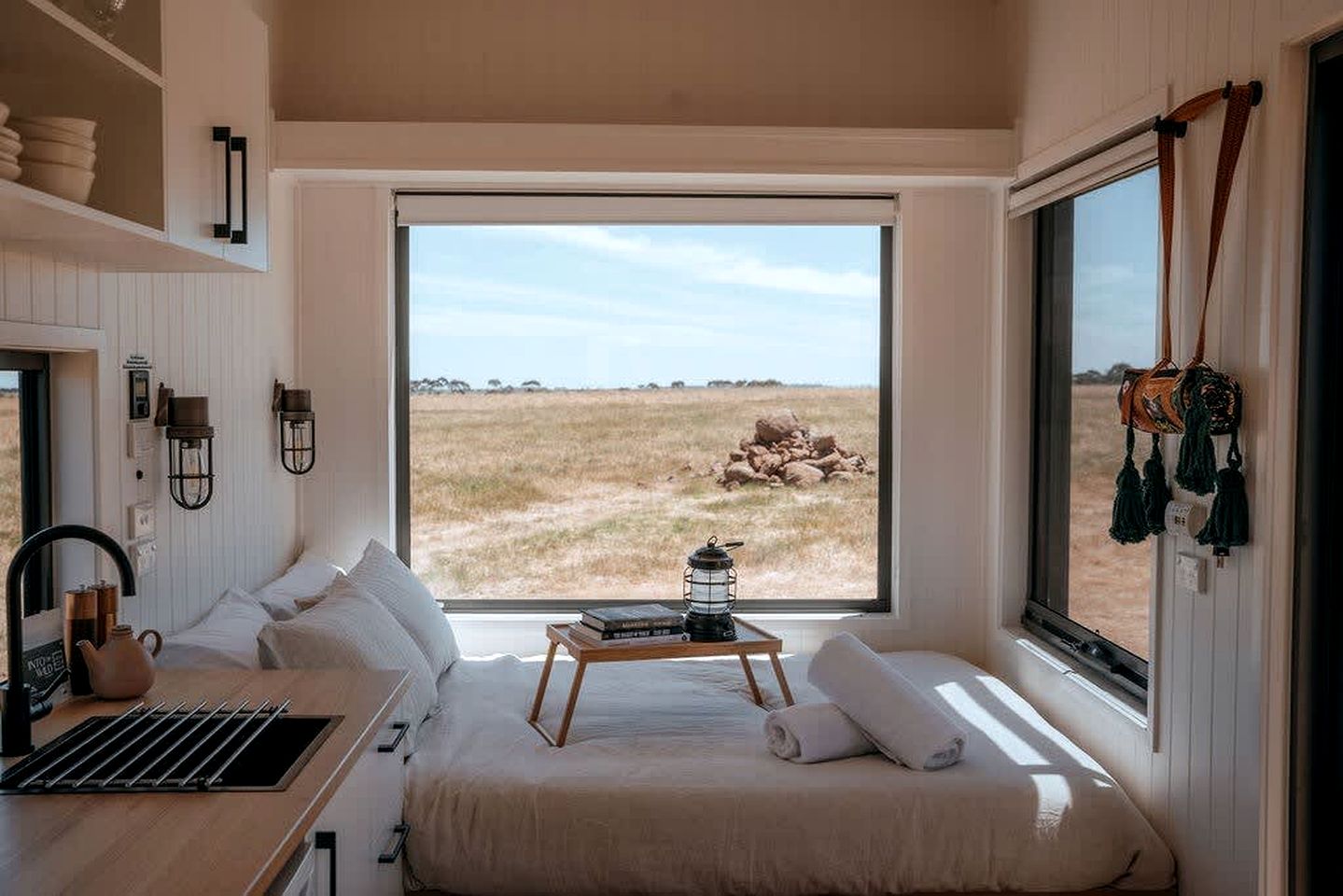 Private Tiny Retreat with Outdoor Bath and Fire Pit in Victoria