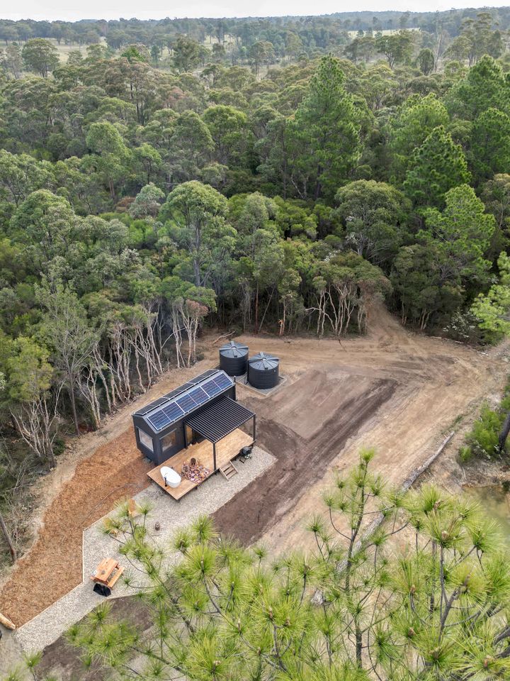 Secluded Coastal Tiny Home with Outdoor Bathtub near Hyams Beach, Jervis Bay New South Wales