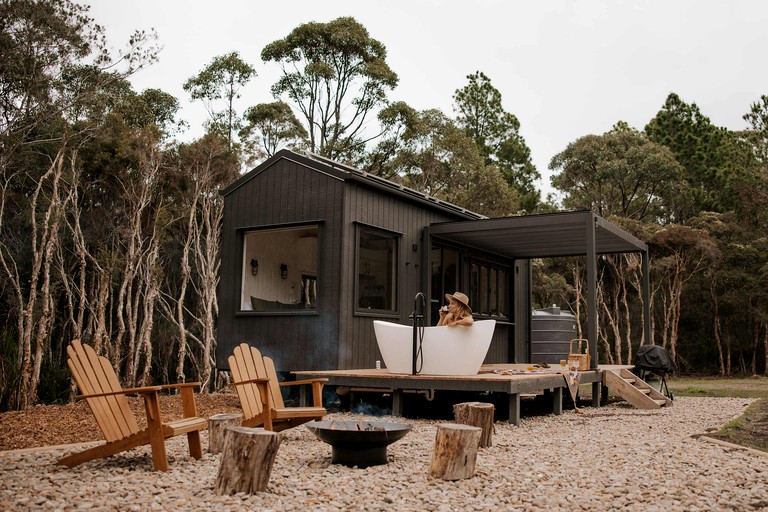 Secluded Coastal Tiny Home with Outdoor Bathtub near Hyams Beach, Jervis Bay New South Wales