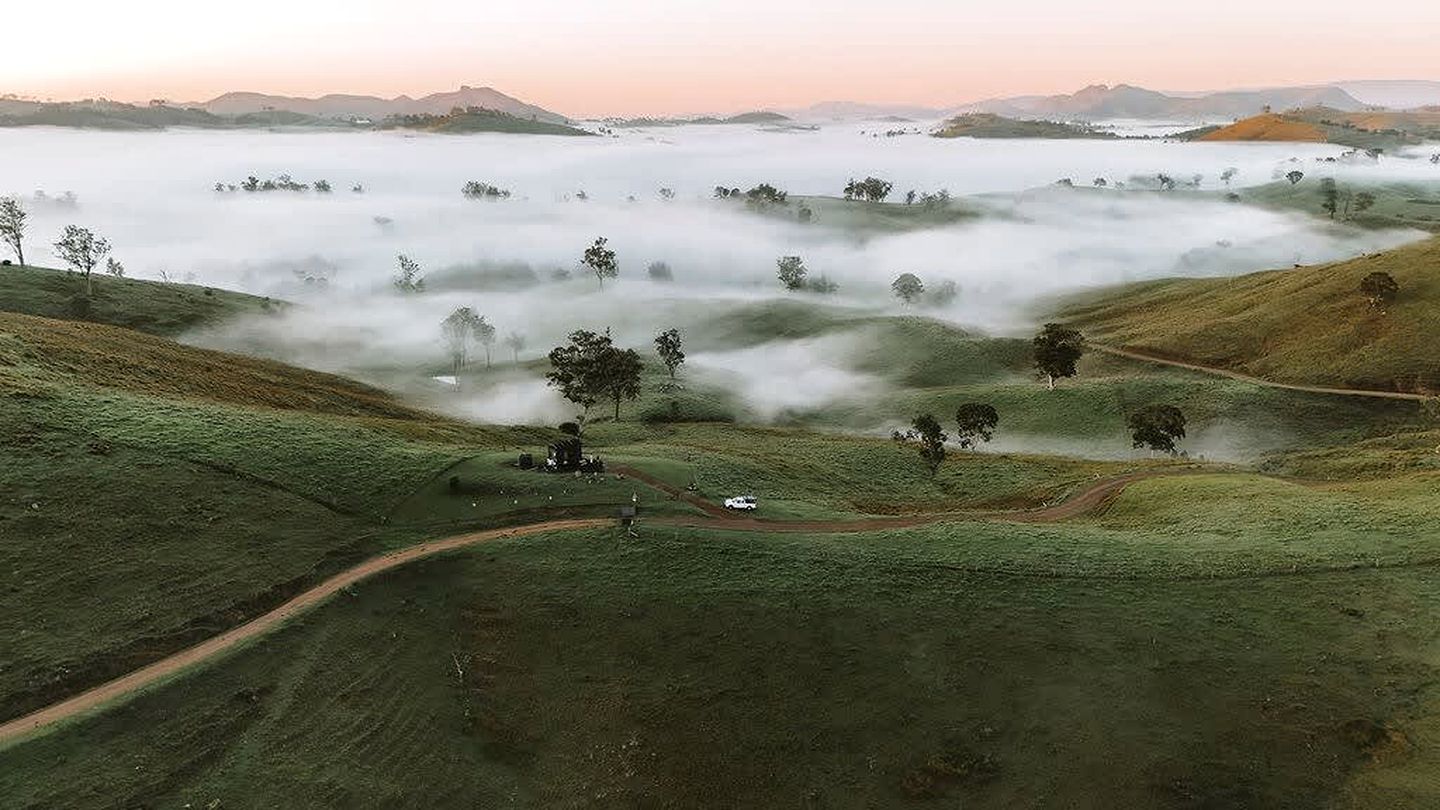 Mountain Tiny House with Spectacular Landscape Views in New South Wales