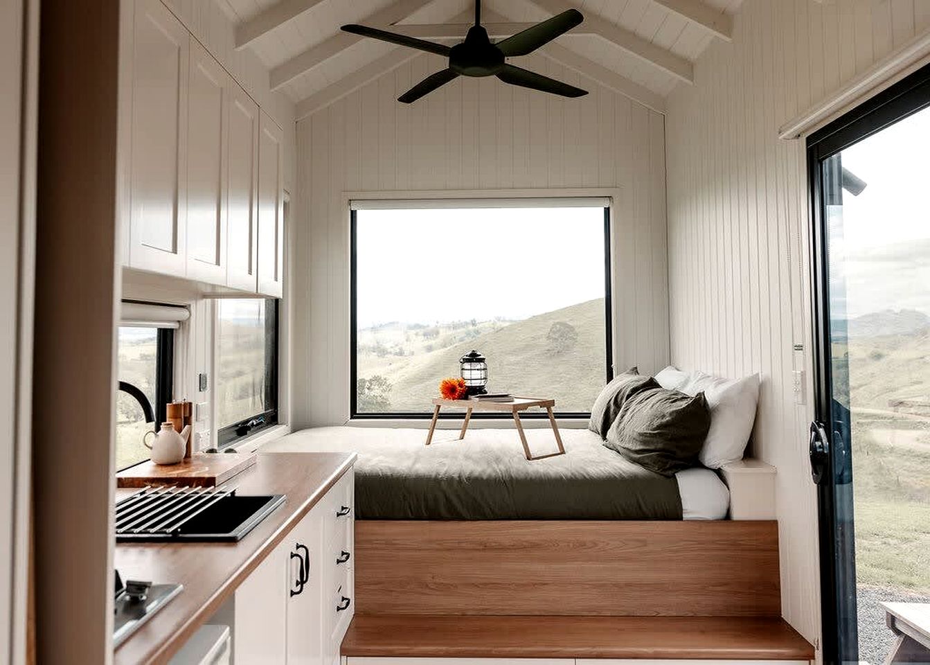 Mountain Tiny House with Spectacular Landscape Views in New South Wales